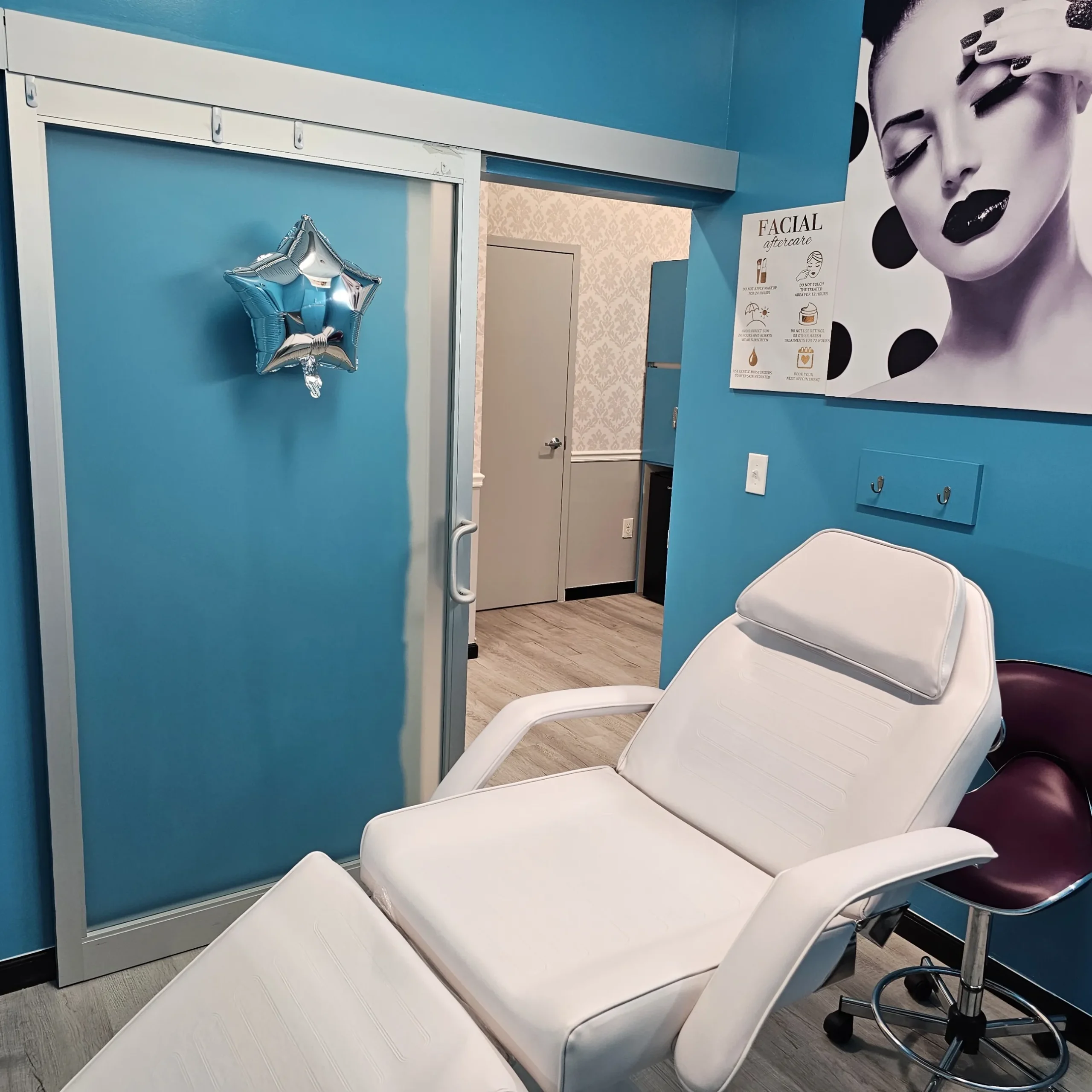 facial room